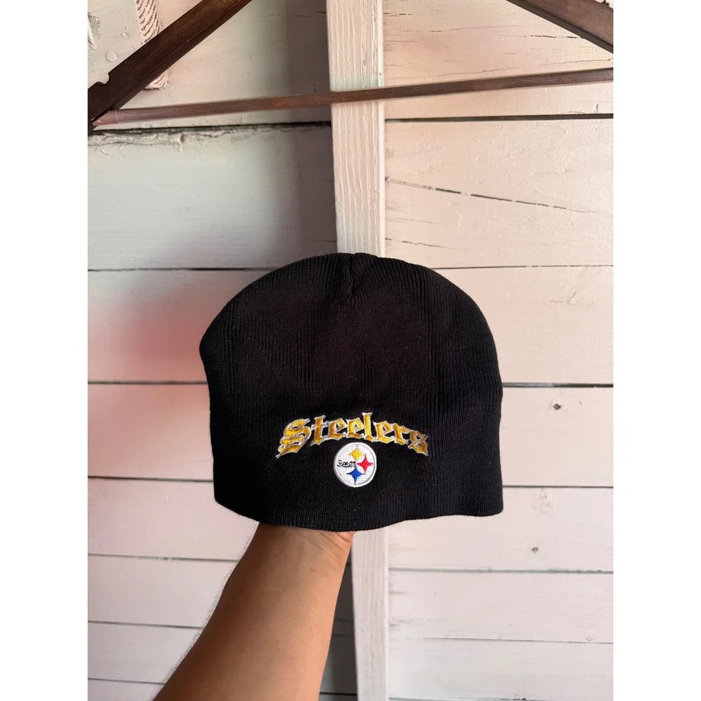 Pittsburgh Steelers Beanie Hat Black Knit Embroidered NFL Football Cap Vintage